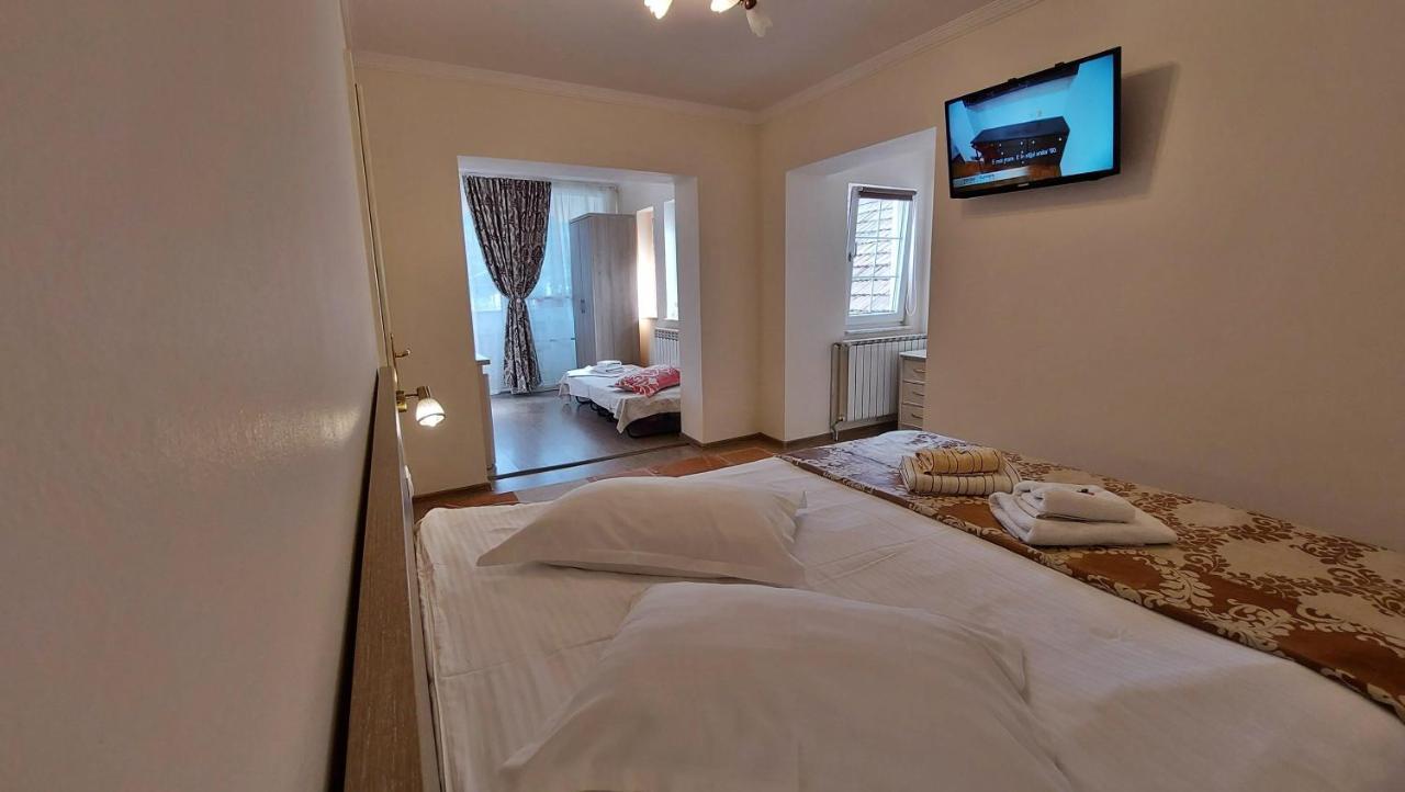 מלון Băile Olăneşti Casa Giulia מראה חיצוני תמונה